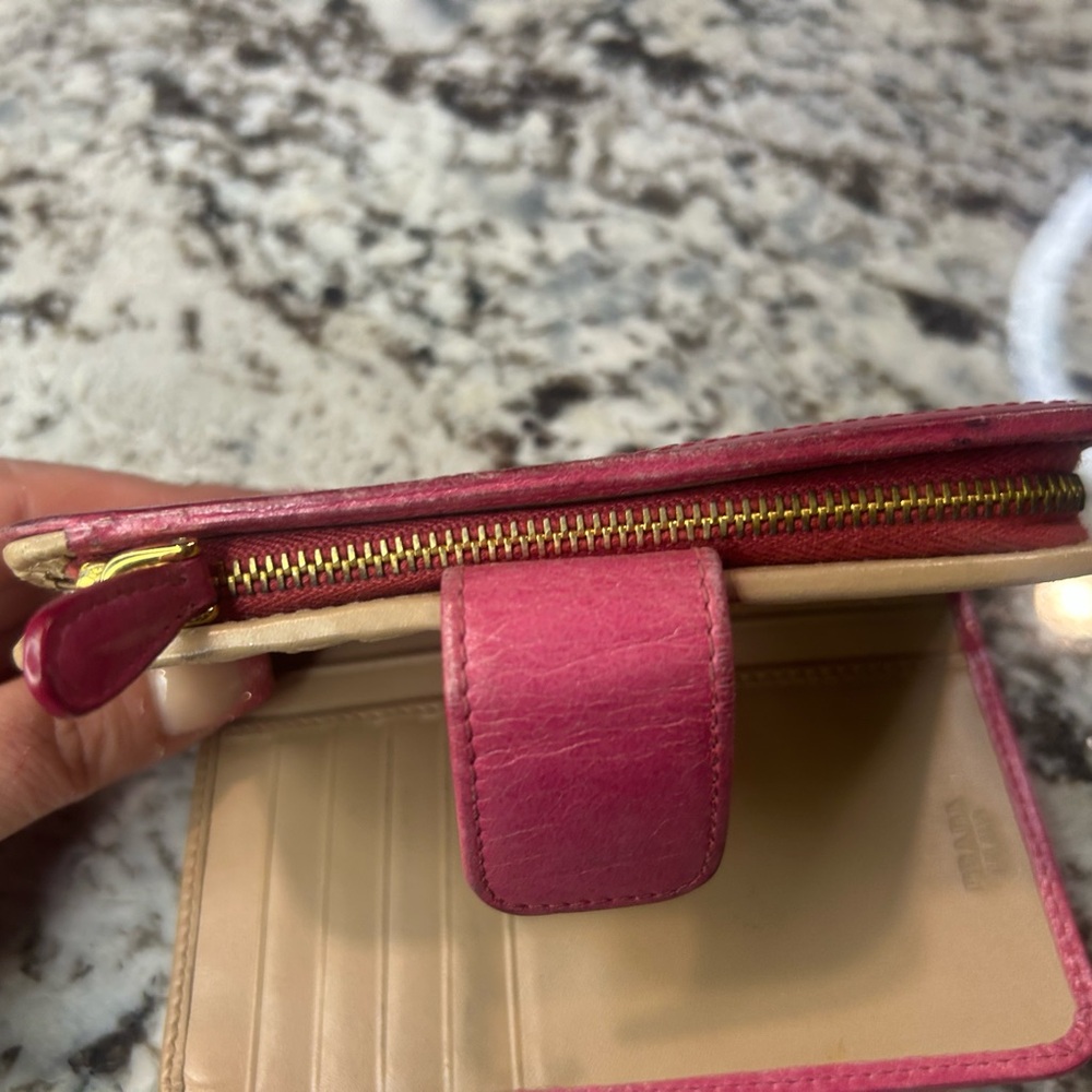 Prada Fuchsia Leather Wallet with Gold Logo - Picture 7 of 16